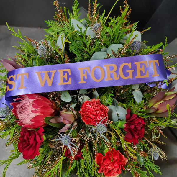 Small Half Wreath | 10" Round