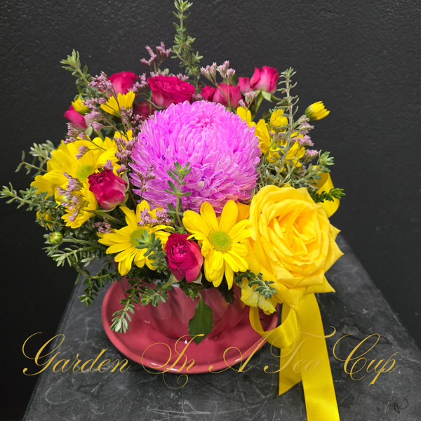 Garden in a Tea Cup | Seasonal Blooms