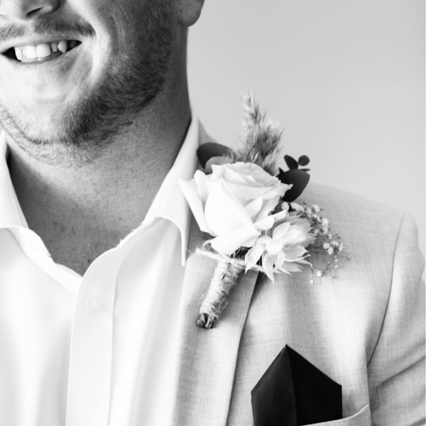 Toffee & Quicksand Rose | Buttonhole