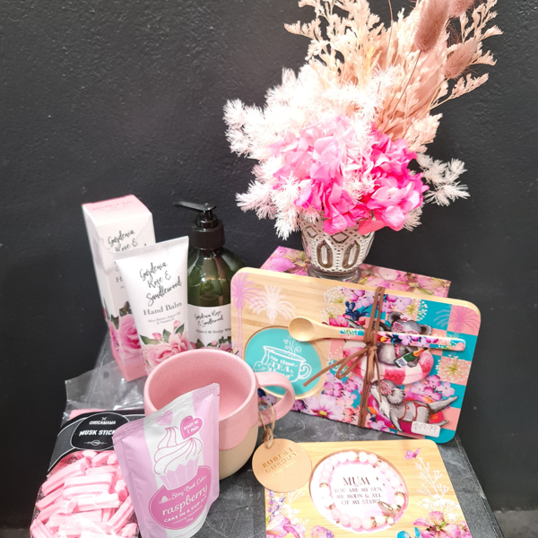 Pretty In Pink Gift Box | Luxury Hamper