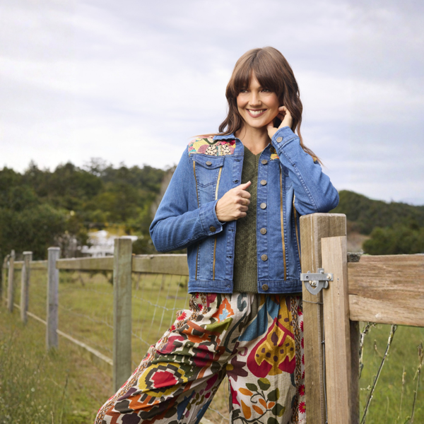 denim-collared-jacket-light-escape-by-qc